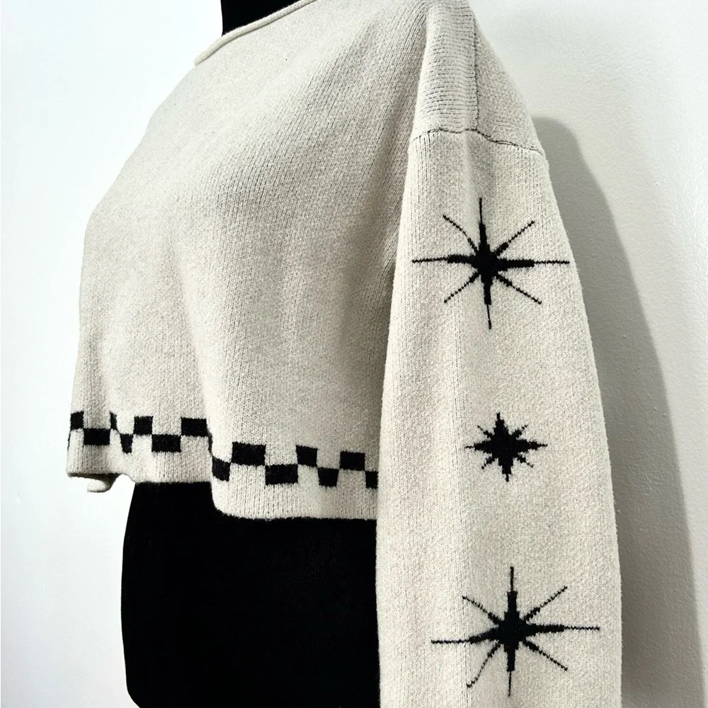 VINTAGE β¨ Cream and Black Star Pattern Sweater - Picture 2 of 3